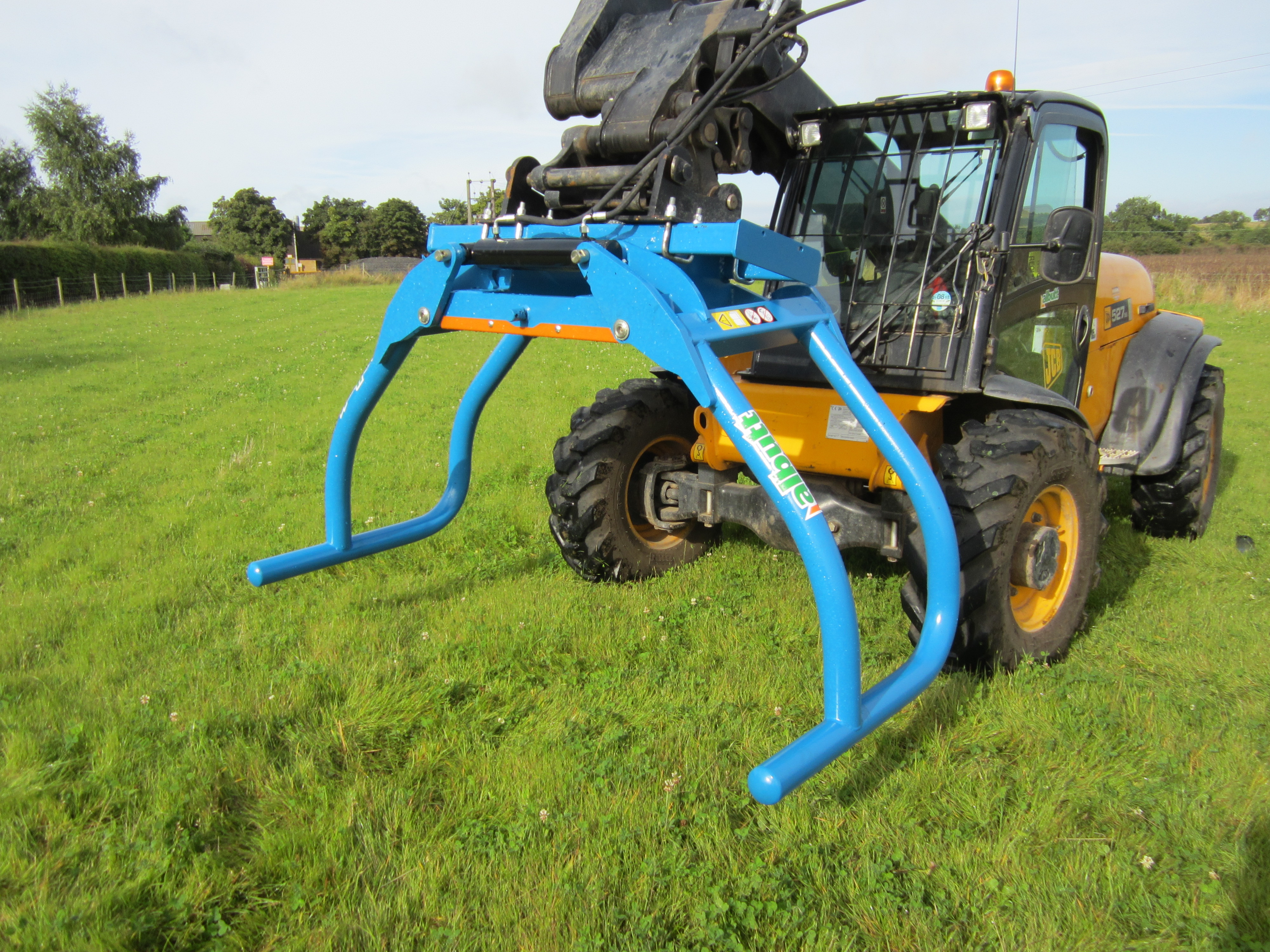 Bale Grab | Albutt attachments materials handling